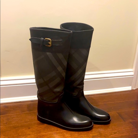 Burberry Rain Boots (size 37) - Picture 1 of 6